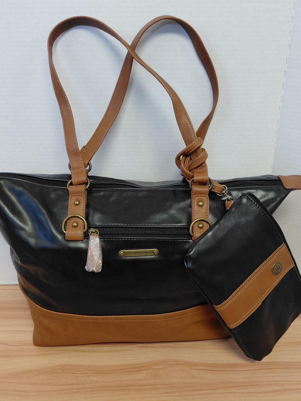 Stone Mountain Accessories Black and Brown Two-Tone Tote with Matching Wristlet